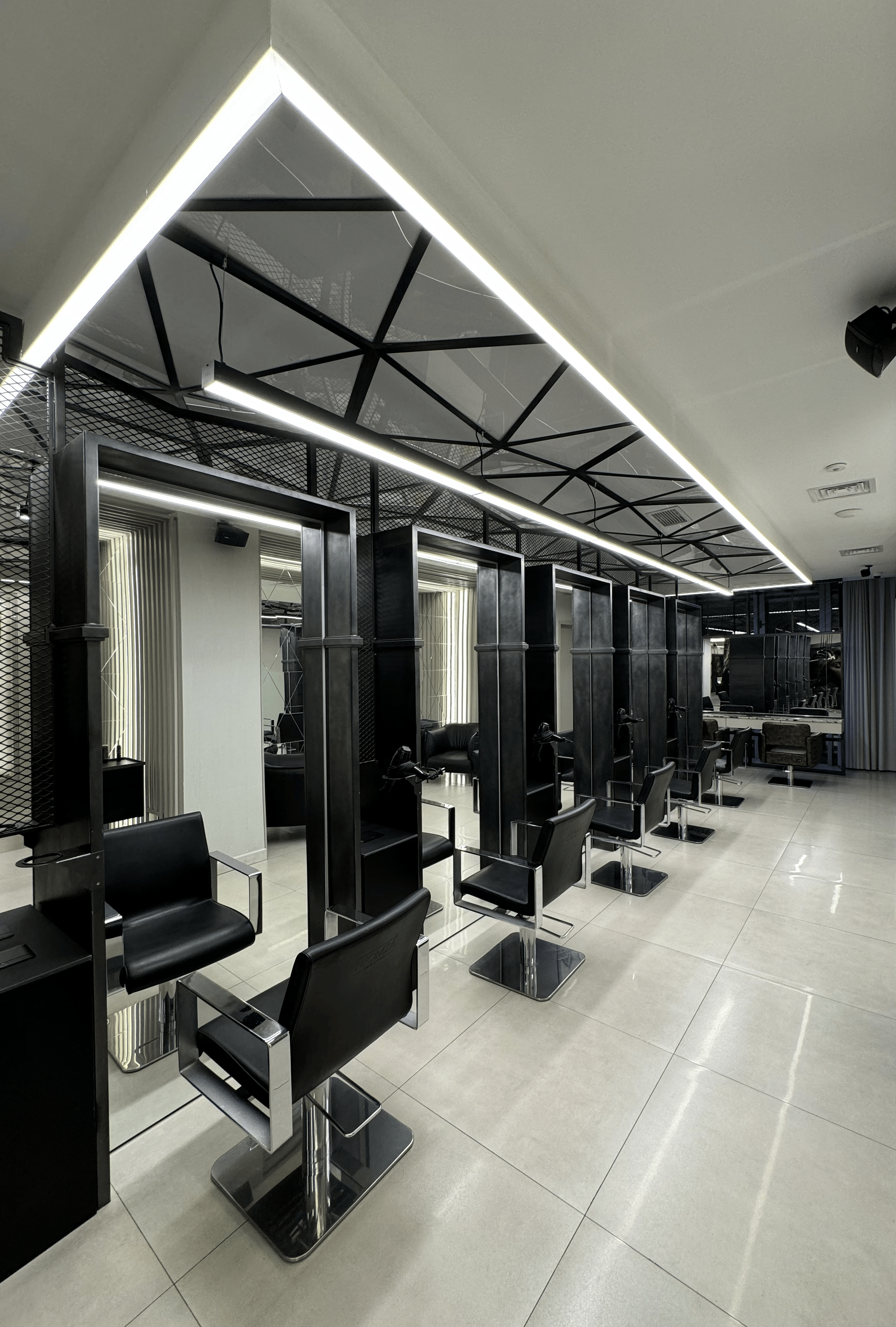 NJOMZA Salon Interior